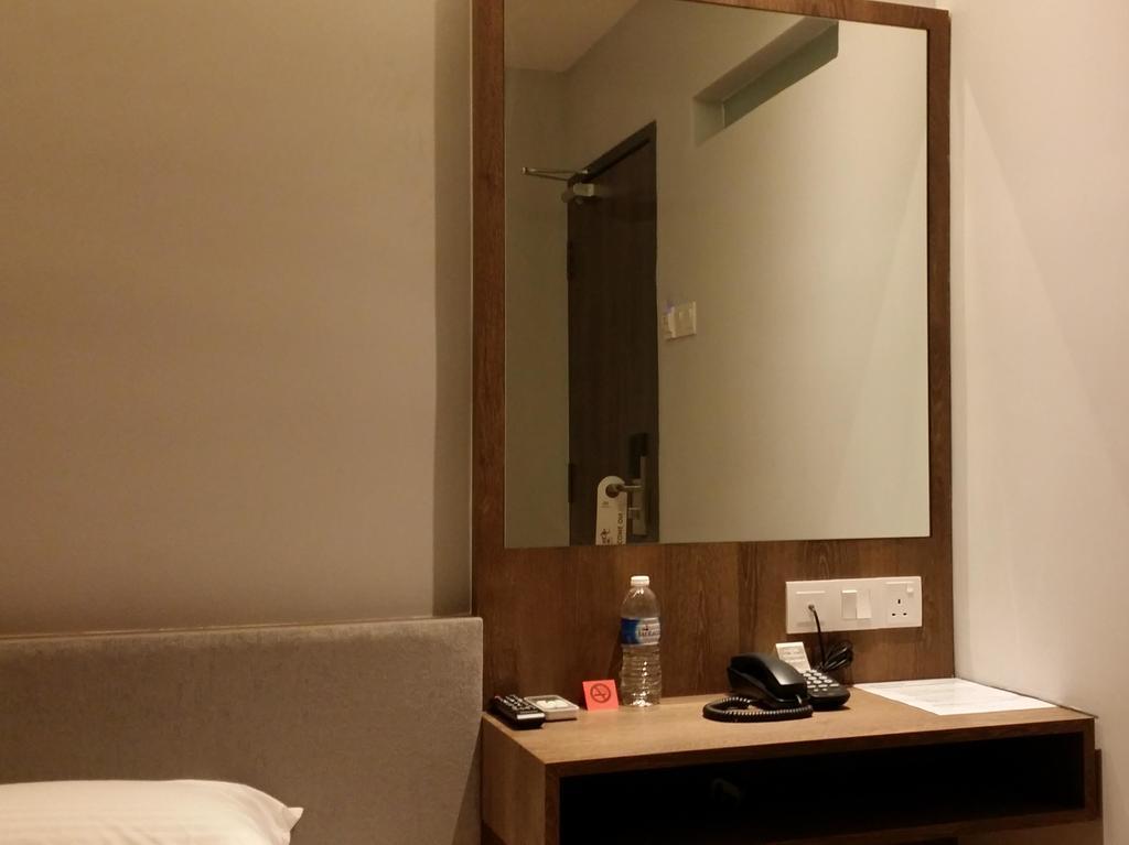 Go Hotel Subang Jaya Luaran gambar