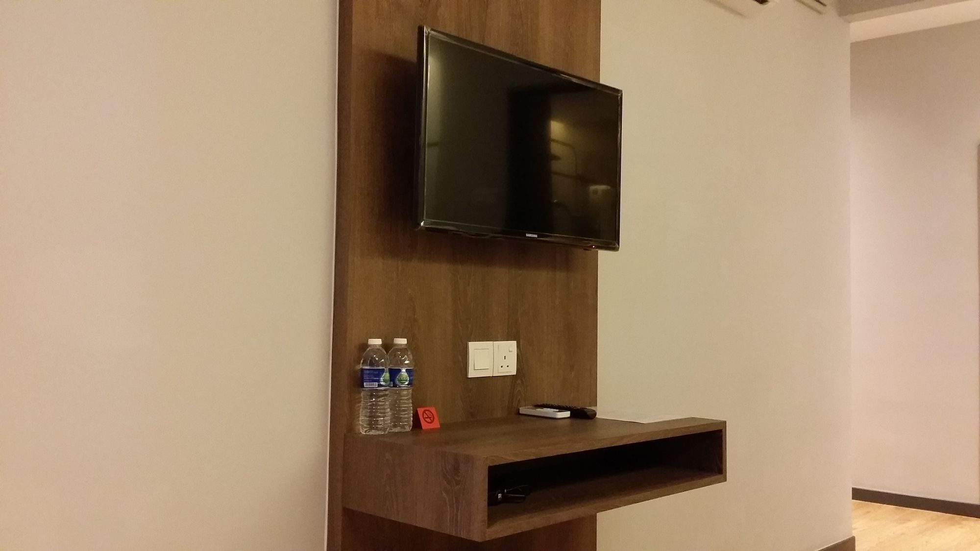 Go Hotel Subang Jaya Luaran gambar